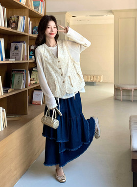 春日新款时尚设计感马甲套装女2026新款休闲内搭牛仔半身裙三件套