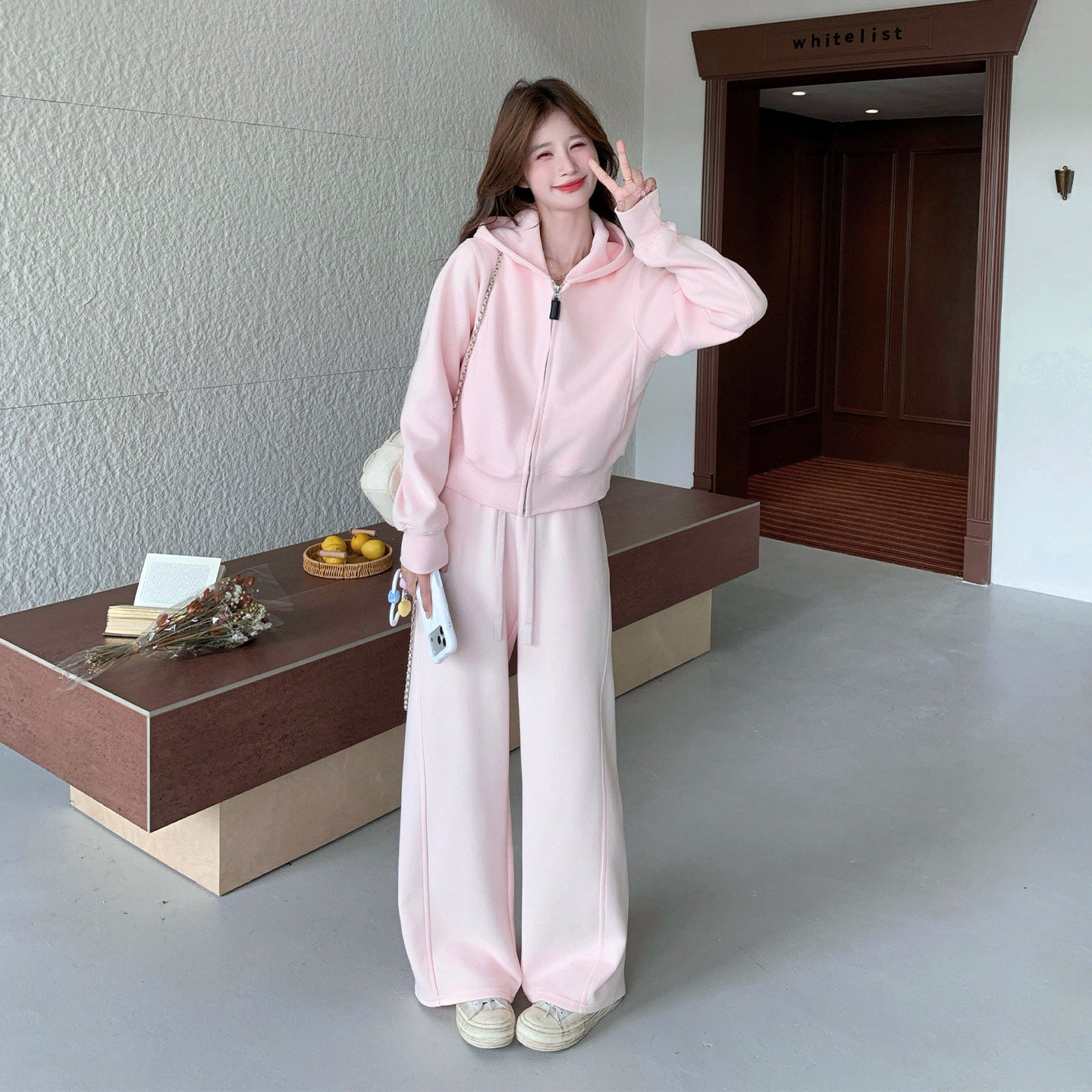 春秋粉色连帽卫衣显瘦套装女