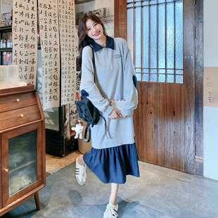 灰色慵懒风撞色拼接Polo领连衣裙女2026春季松弛感宽松休闲卫衣裙