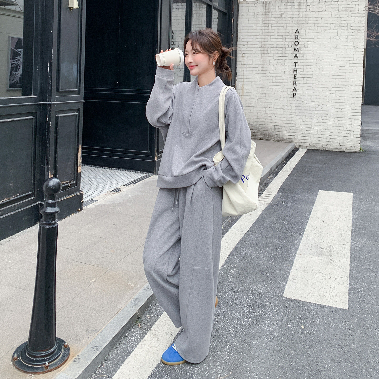 2026春灰色随性松弛感卫衣套装女新款半拉链上衣高腰阔腿裤两件套