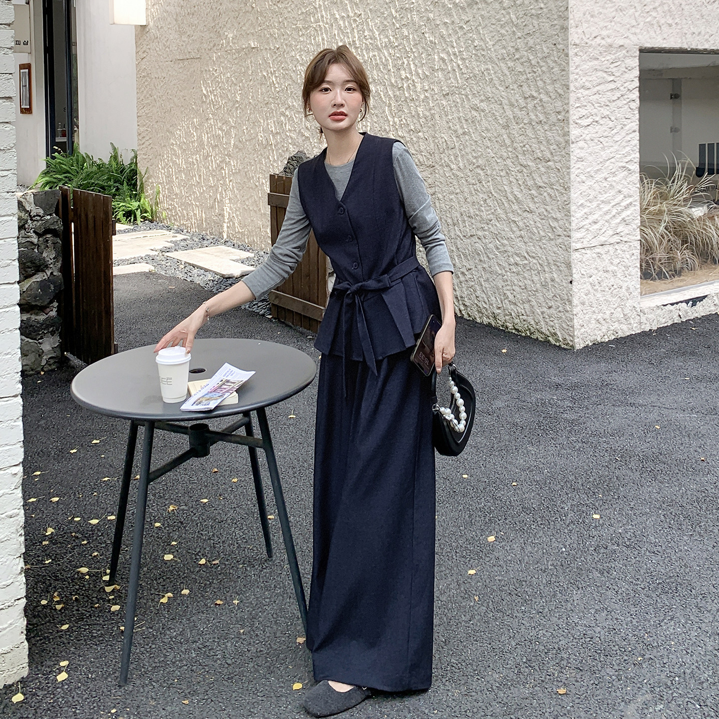 藏青色通勤高知简约风马甲套装女2026春新款休闲打底衫阔腿裤三件