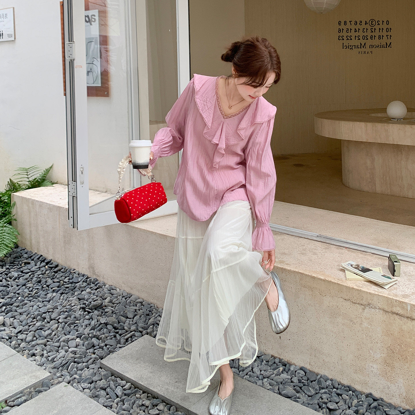 淑女风V领荷叶边衬衫套装女春季