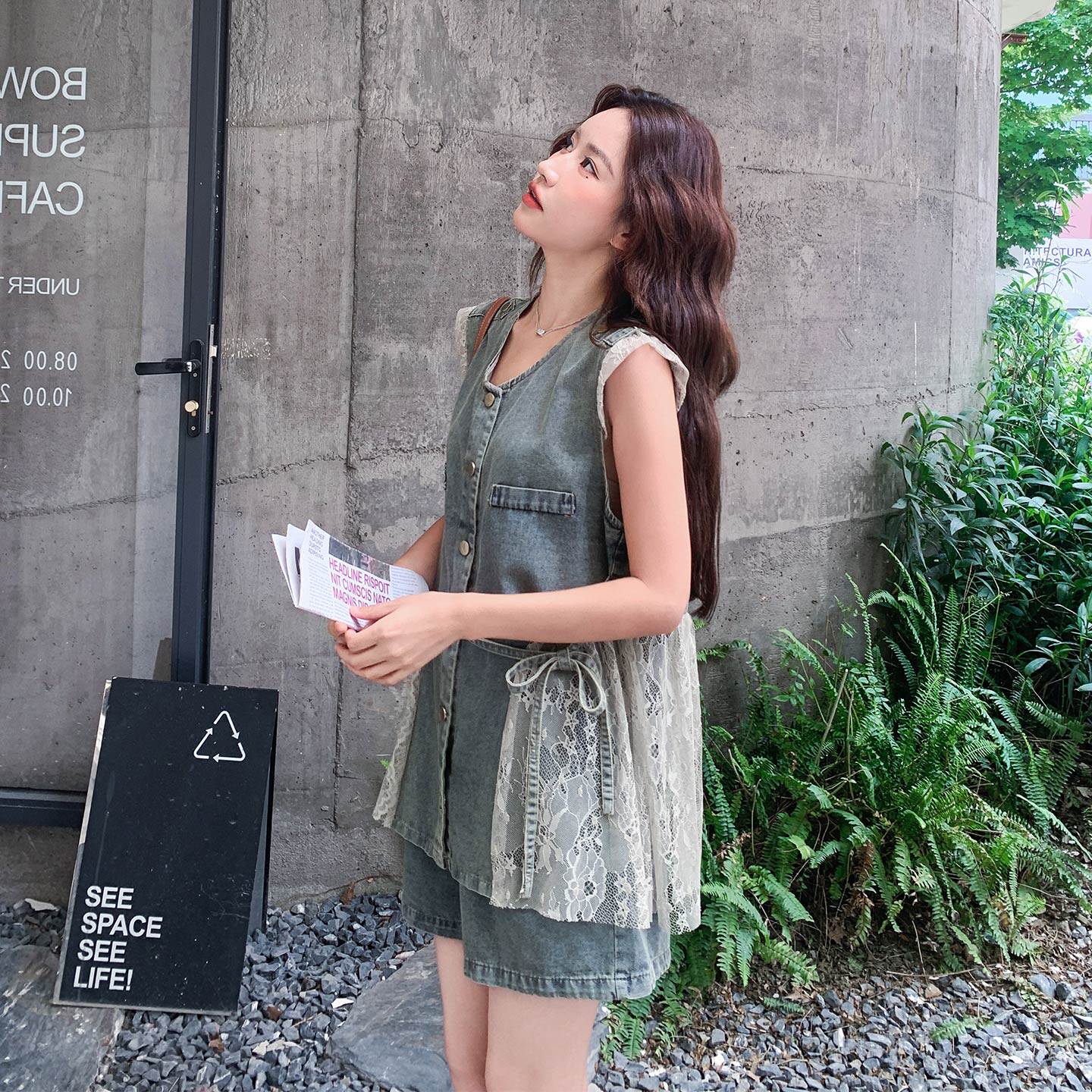 港味复古高级感减龄套装女2026新款蕾丝拼接牛仔背心短裤两件套夏