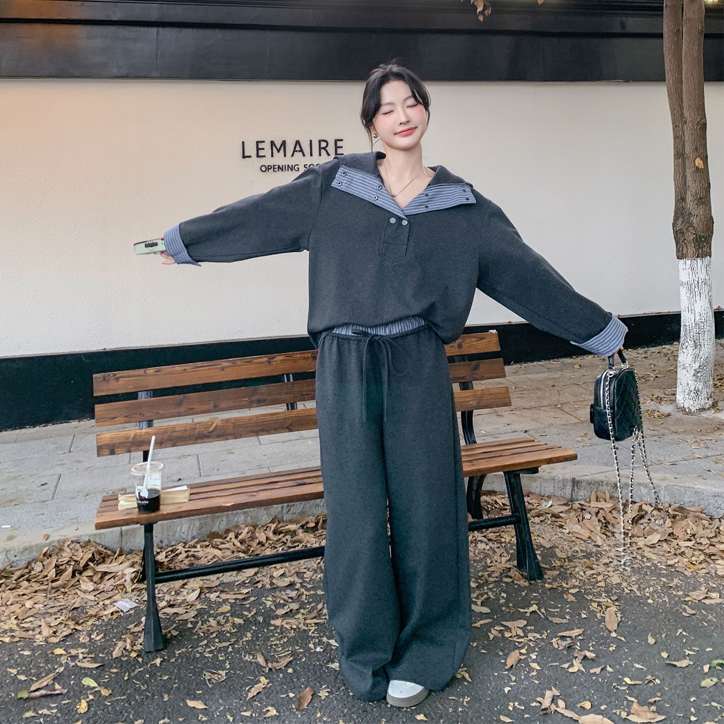 灰色轻熟优雅风条纹拼接套装女2026新款气质连帽上衣阔腿裤两件套