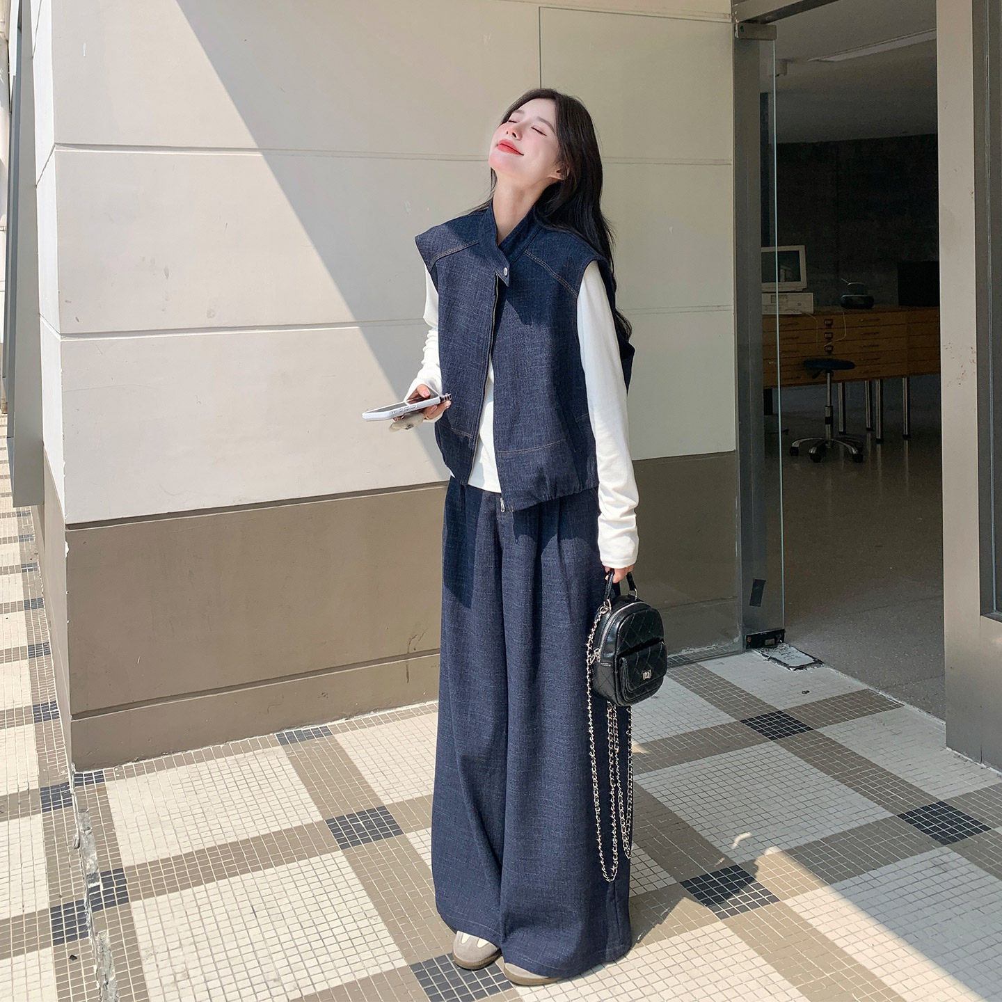 深蓝色酷飒减龄工装风牛仔马甲套装2026秋日新款内搭阔腿裤三件套