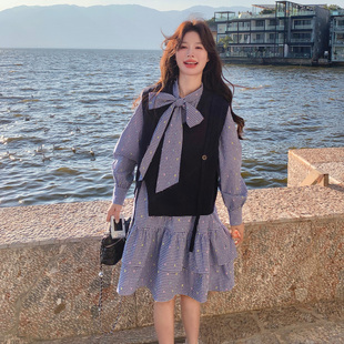 韩系早春学院风系带格纹连衣裙套装2026新款时尚设计感马甲两件套