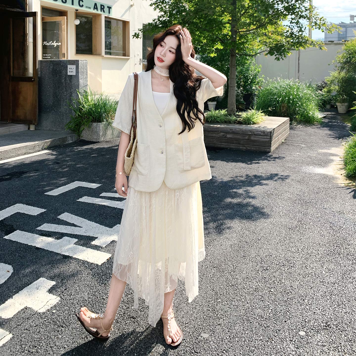 法式可盐可甜穿搭女2026新款夏日短袖西装不规则蕾丝半身裙两件套