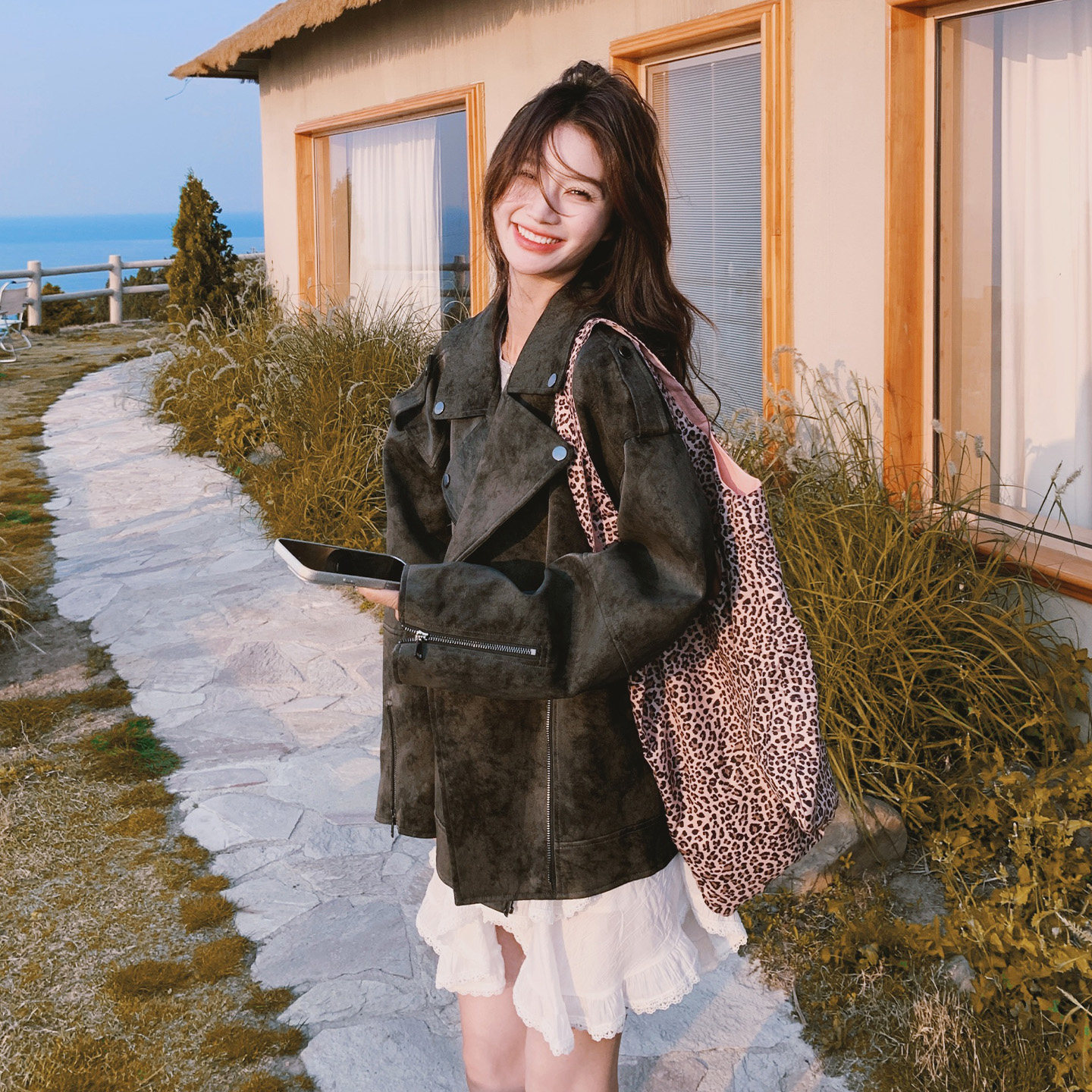 韩系复古麂皮绒立领机车夹克女