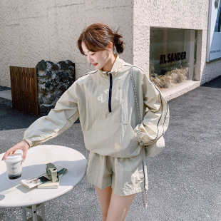 巨好看设计感运动风套装女2026春新款小个子立领卫衣短裤两件套