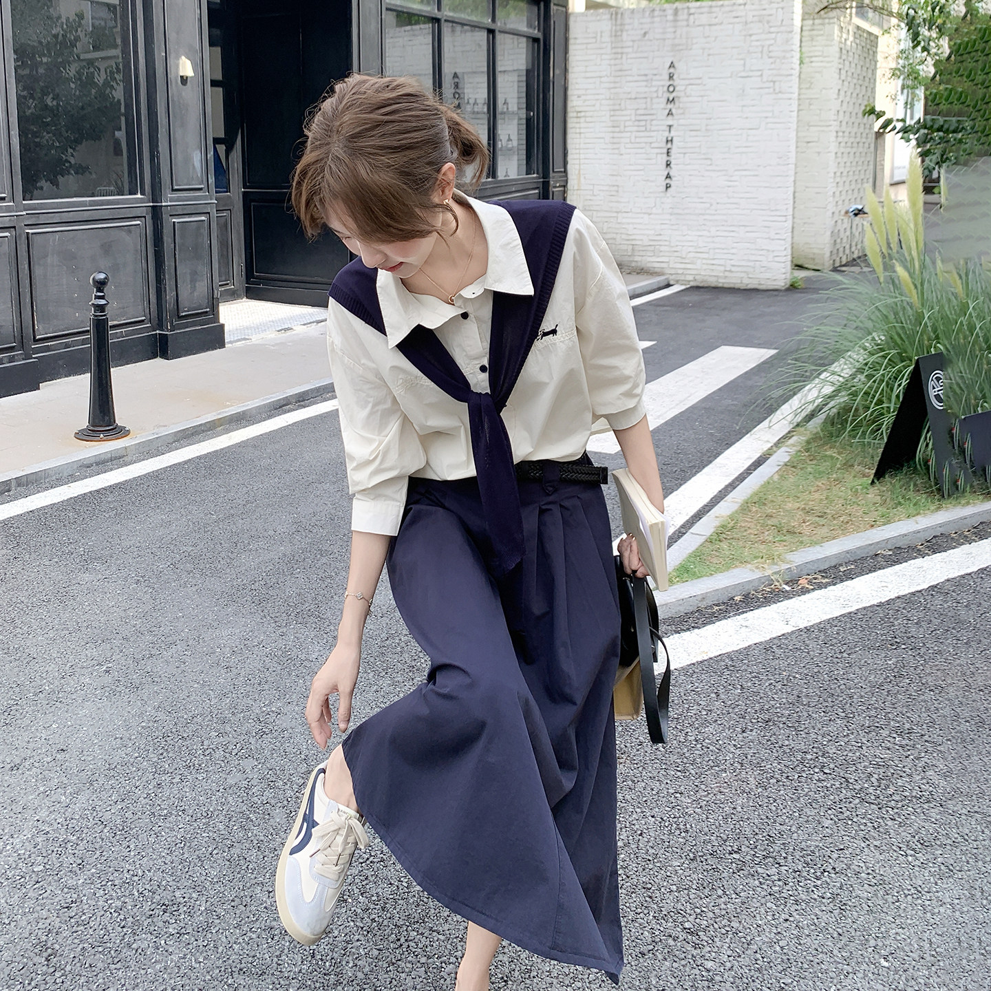 藏青色学院通勤风套装裙早春穿搭2026春新款韩系衬衫半身裙两件套