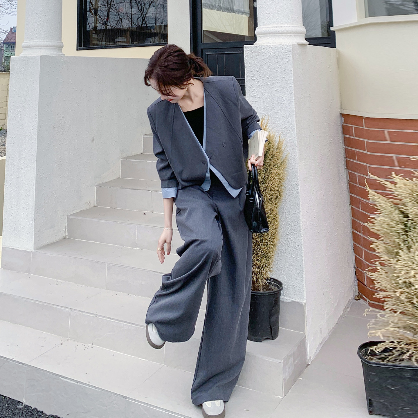 灰色假两件拼接小西服套装女2026春季高级感气质休闲阔腿裤两件套