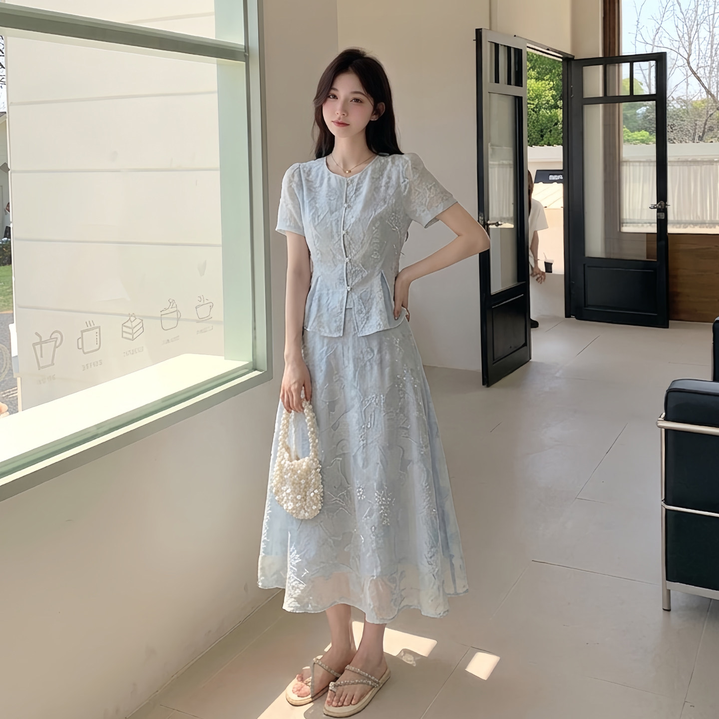 初夏蓝色巨好看漂亮套装女2026新款泡泡袖上衣高腰半身裙两件套
