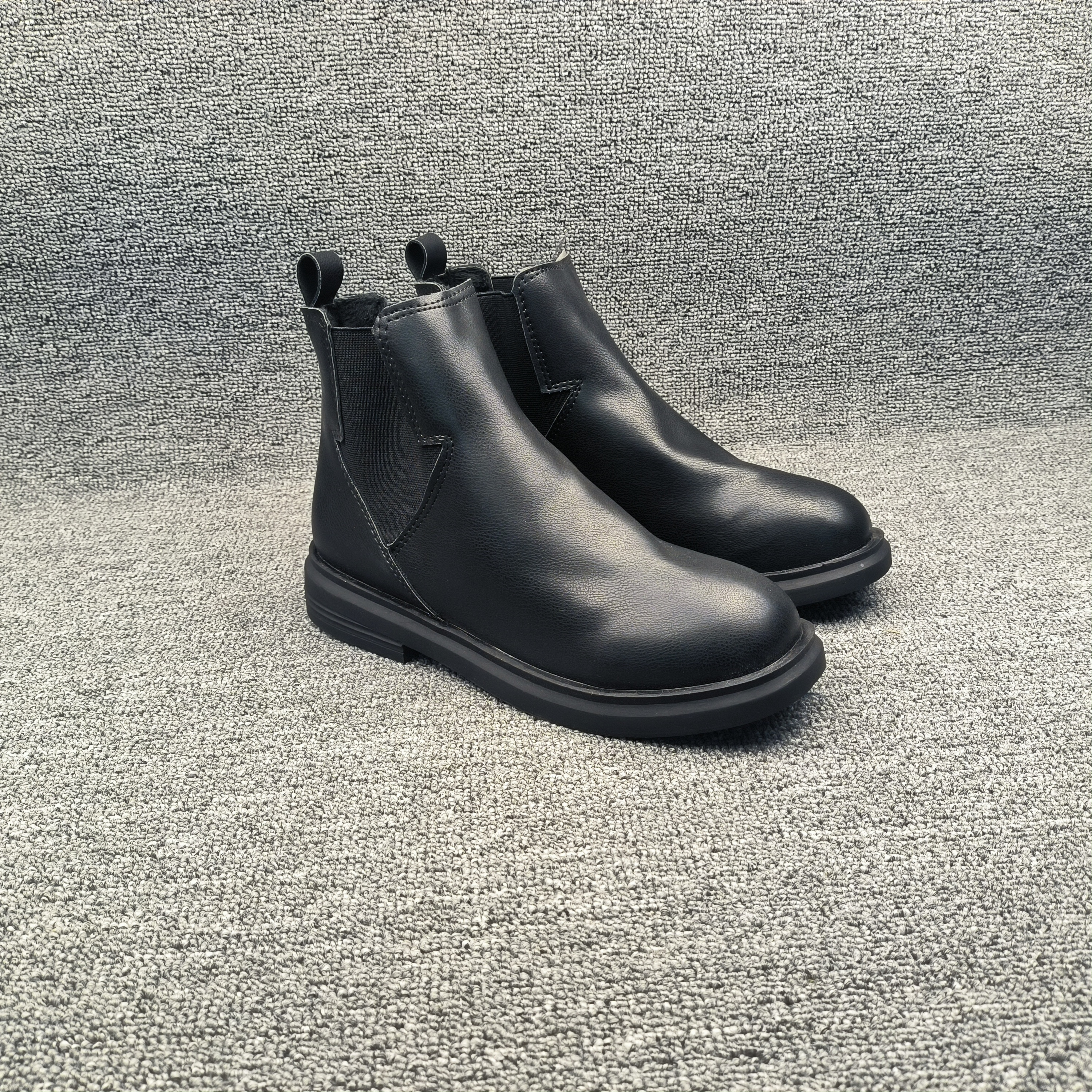 外贸原单尾货女鞋2025新款真皮切尔西靴真皮加绒短靴英伦风马丁靴