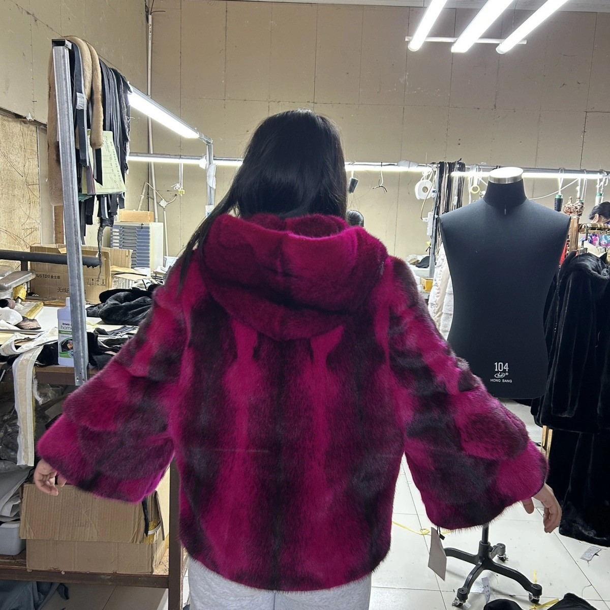 反季特价2025新款进口天鹅绒貂皮大衣女整貂连帽水貂皮草外套