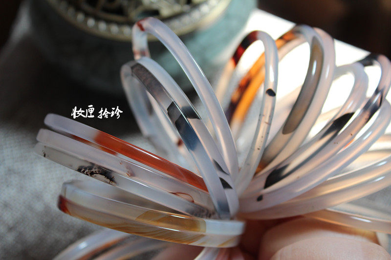 有瑕疵天然玛瑙手镯高温朱砂水草玛瑙玉髓方边小细条50-54圈包邮