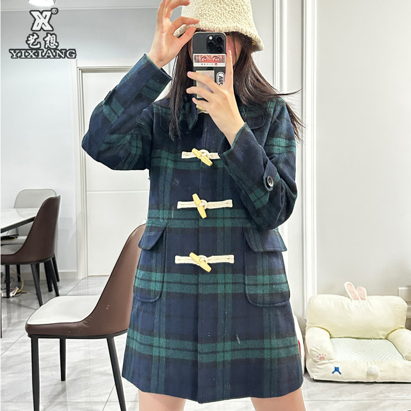 艺想 格子毛呢外套牛角扣贴兜大衣学生休闲直筒新款连帽领大衣女