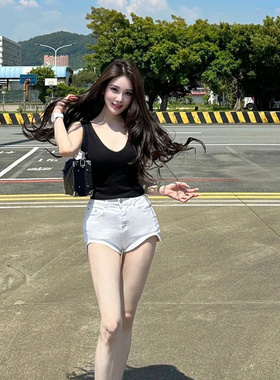 花三三同款牛仔短裤女夏季2024新款高腰白色美式高街a字薄款百搭