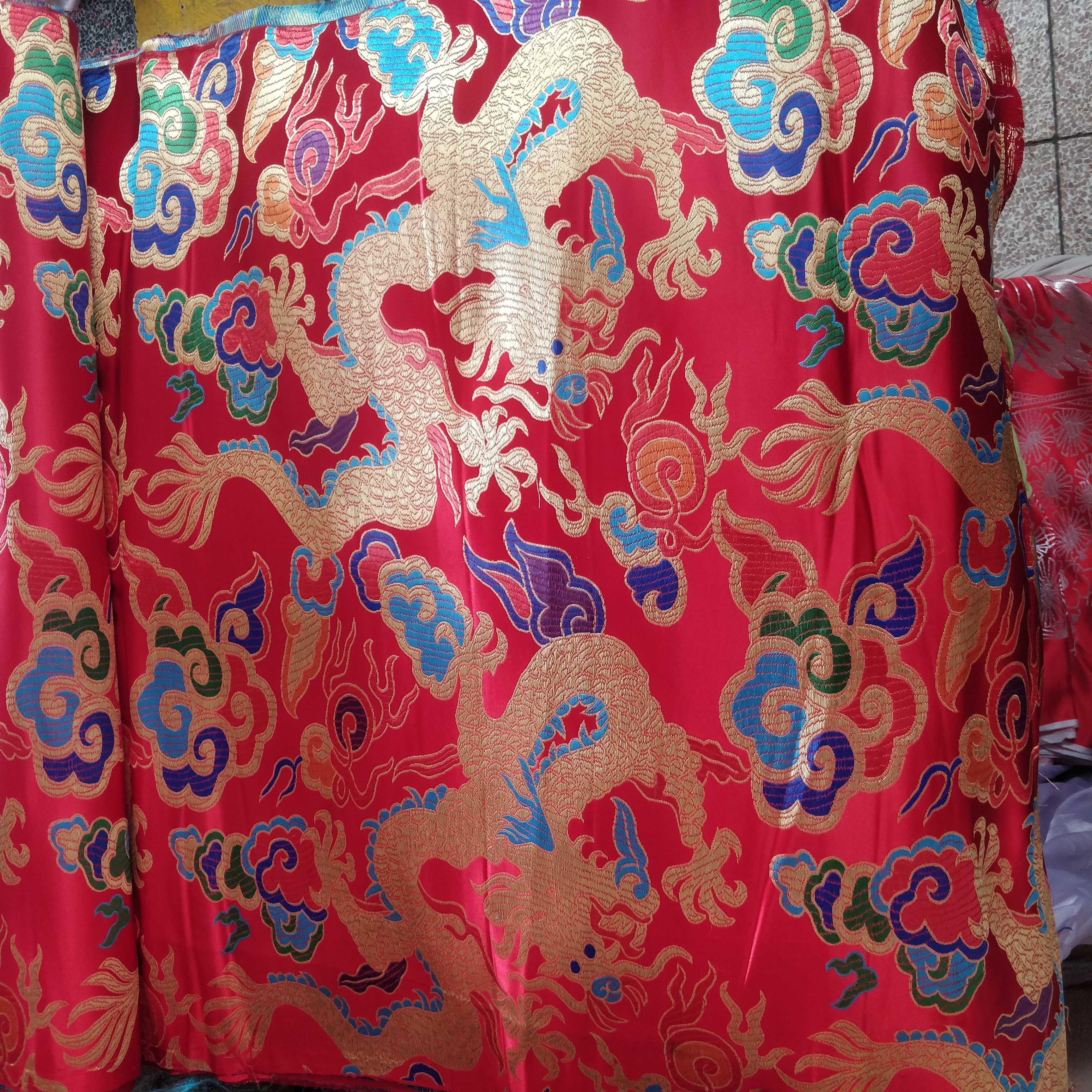 云锦缎大红彩龙影视表