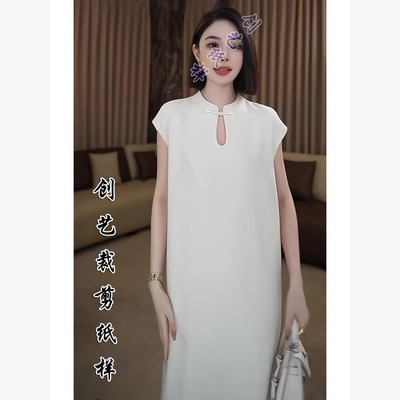 裁剪图设计感气质飞袖盘扣百搭