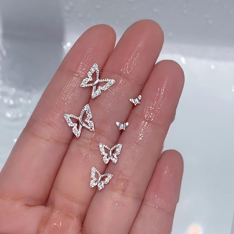 S999银蝴蝶耳钉女2025新款爆款高级感耳环轻奢精致养耳洞耳骨钉