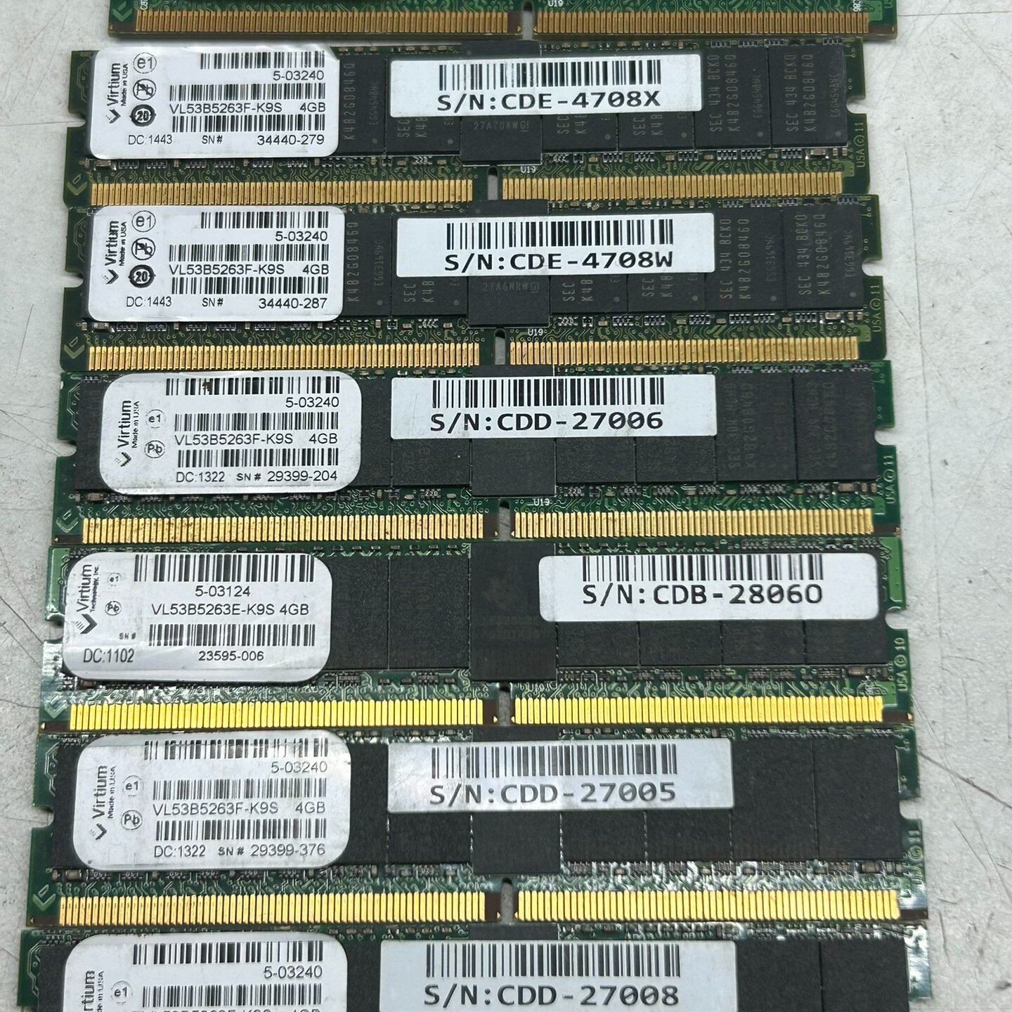 4GB内存条，型号 VL31B5263F-K9S。，&mdash;议价