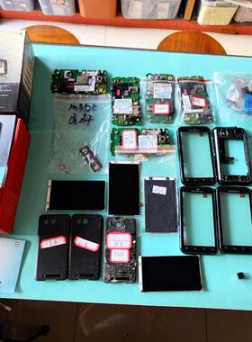 适用于 MOTO MB ME525 主板  屏幕 后盖 喇叭 听筒 按键 后框电池