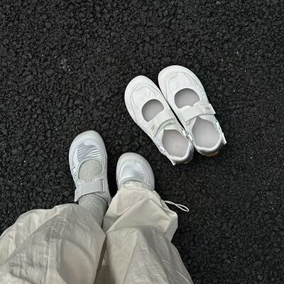 H55女鞋银灰秘镜2026春夏新款休闲风镂空浅口魔术贴玛丽珍德训鞋