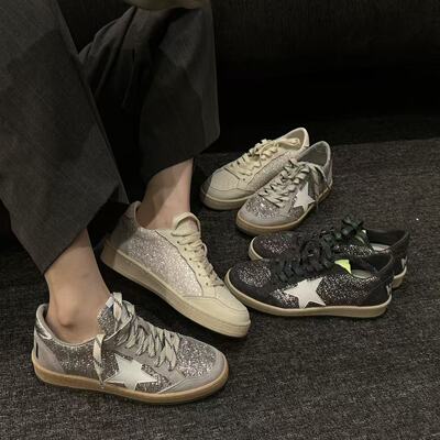 H55女鞋星月2026春季新款格利特闪片韩系平底休闲百搭板鞋星星鞋