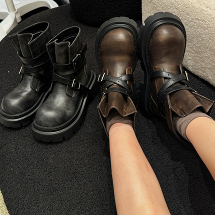 H55女鞋古堡骑士2025新款超显腿细厚底重工皮带扣百搭短筒机车靴