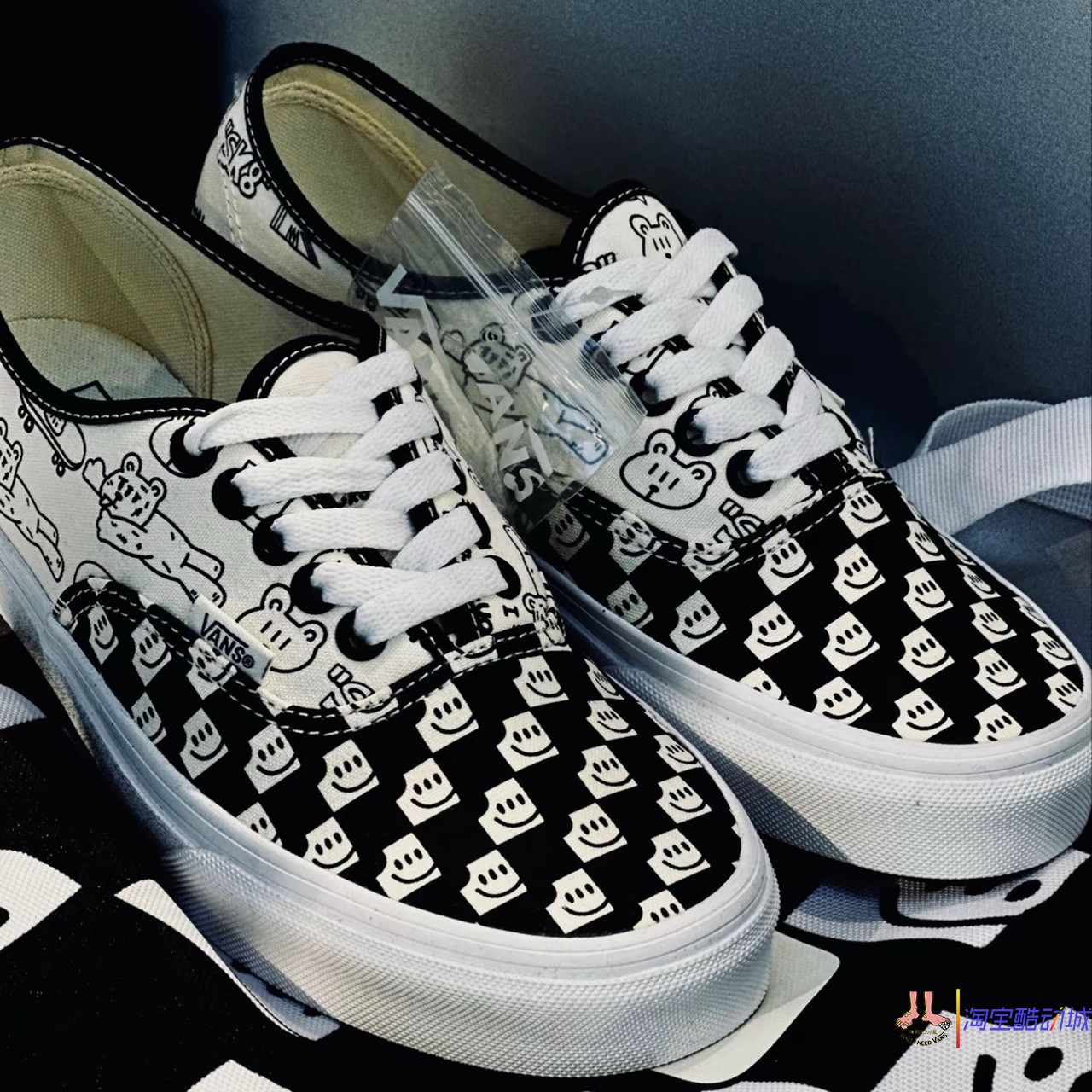 范斯vans authentic x otw nuttsh滑板鞋黑白小熊VN0A5KS9BPR