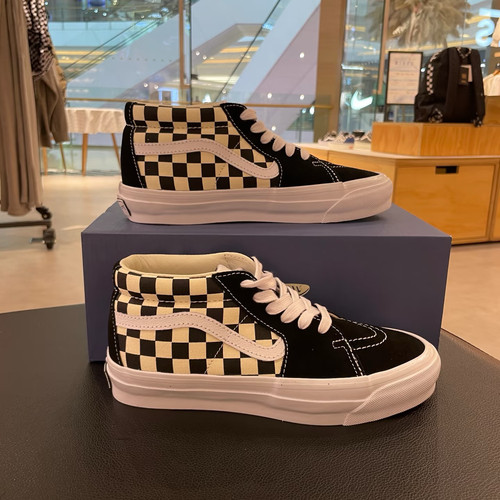 VansSk8Mid黑白格中帮滑板鞋