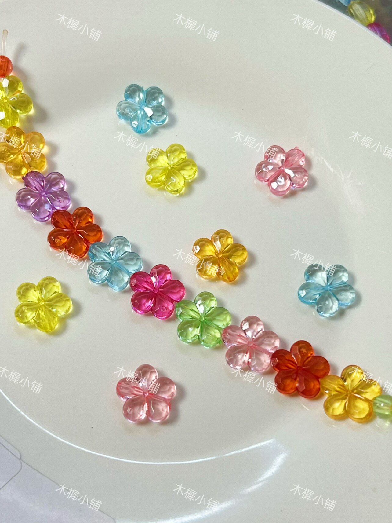 160颗diy儿童手链手串珠糖果色项链蝴蝶梅花混装手机链配件材料包图片