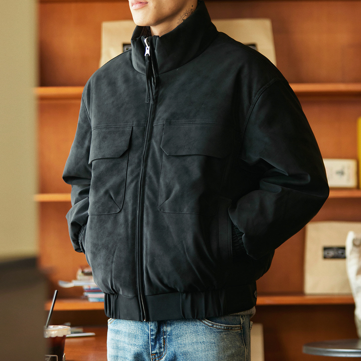 90鹅绒立领PU皮羽绒服