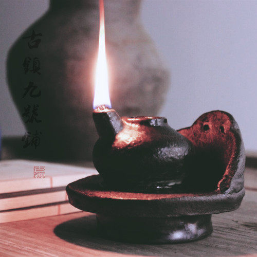 老式复古壁挂煤油灯盏中式烛台酥油灯古代  艺术摄影古典装饰摆件