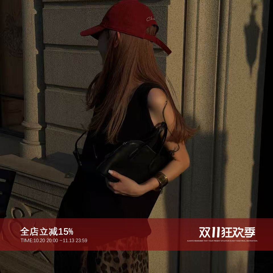 CHU楚妞 意大利进口贝壳包