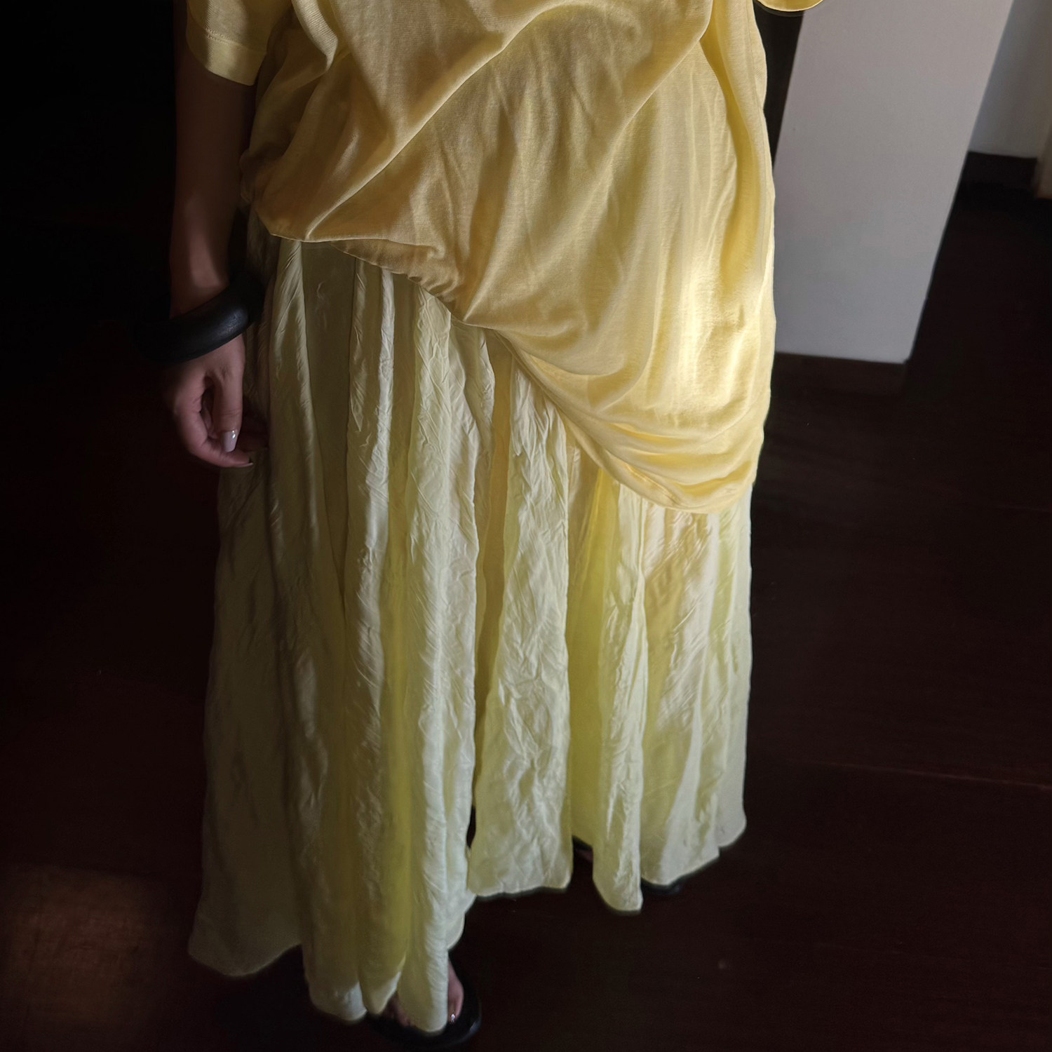 CHU楚妞[耶黄]肌理感褶皱A字中长款半身裙2026夏季新款女裙子