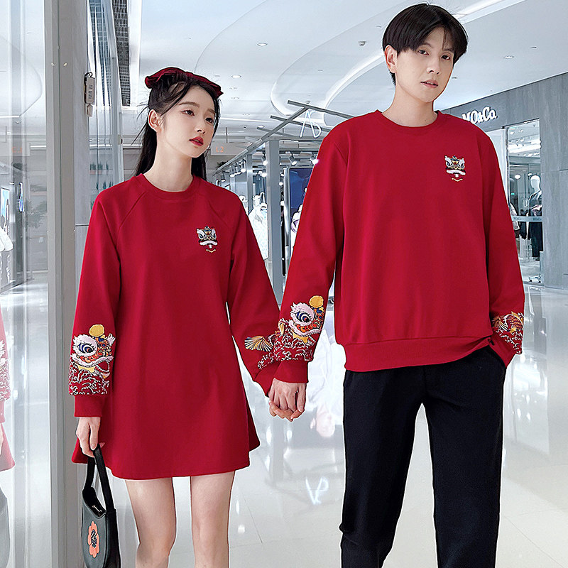 本命年国潮新年情侣装秋冬新款红色卫衣加绒女裙过年衣服订婚战袍