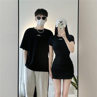 2026春夏季情侣装t恤不一样的女裙显瘦短袖网红超火高级一衣一裙