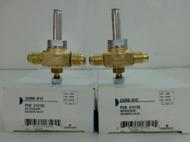 100RB 电磁阀是一种机电式开/关阀门，通常用于液态和气态制冷剂管路的关断。