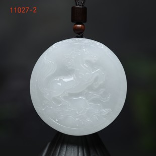 天然和田玉白玉马踏山河圆形玉佩吊坠男女金丝玉生肖马玉石毛衣链