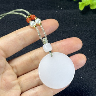 新疆金丝玉羊脂白圆形平安牌挂件天然玉石无事牌吊坠高档毛衣链