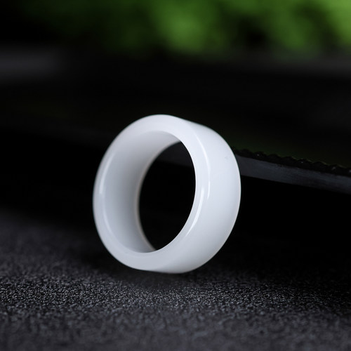 天然和田玉白玉戒指玉指环男女款玉石指环白玉扳指羊脂白宽面戒指 - 封面