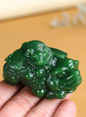 和田碧玉招财金蟾手把件