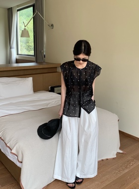 about moon2025夏季薄款100%亚麻黑白印花短袖衬衫上衣女01211