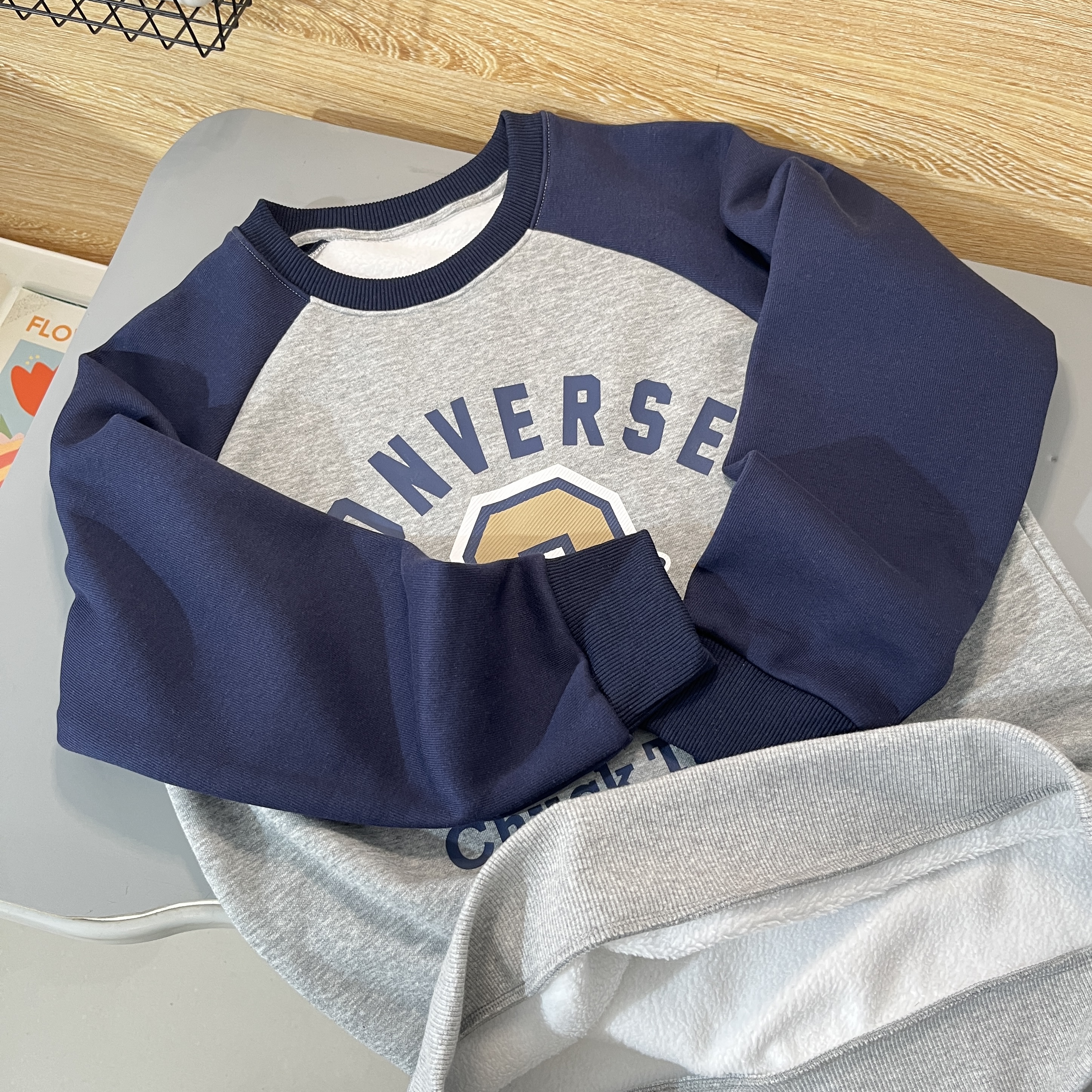 秋冬新款男女童中大童卡通印花纯棉加厚保暖卫衣