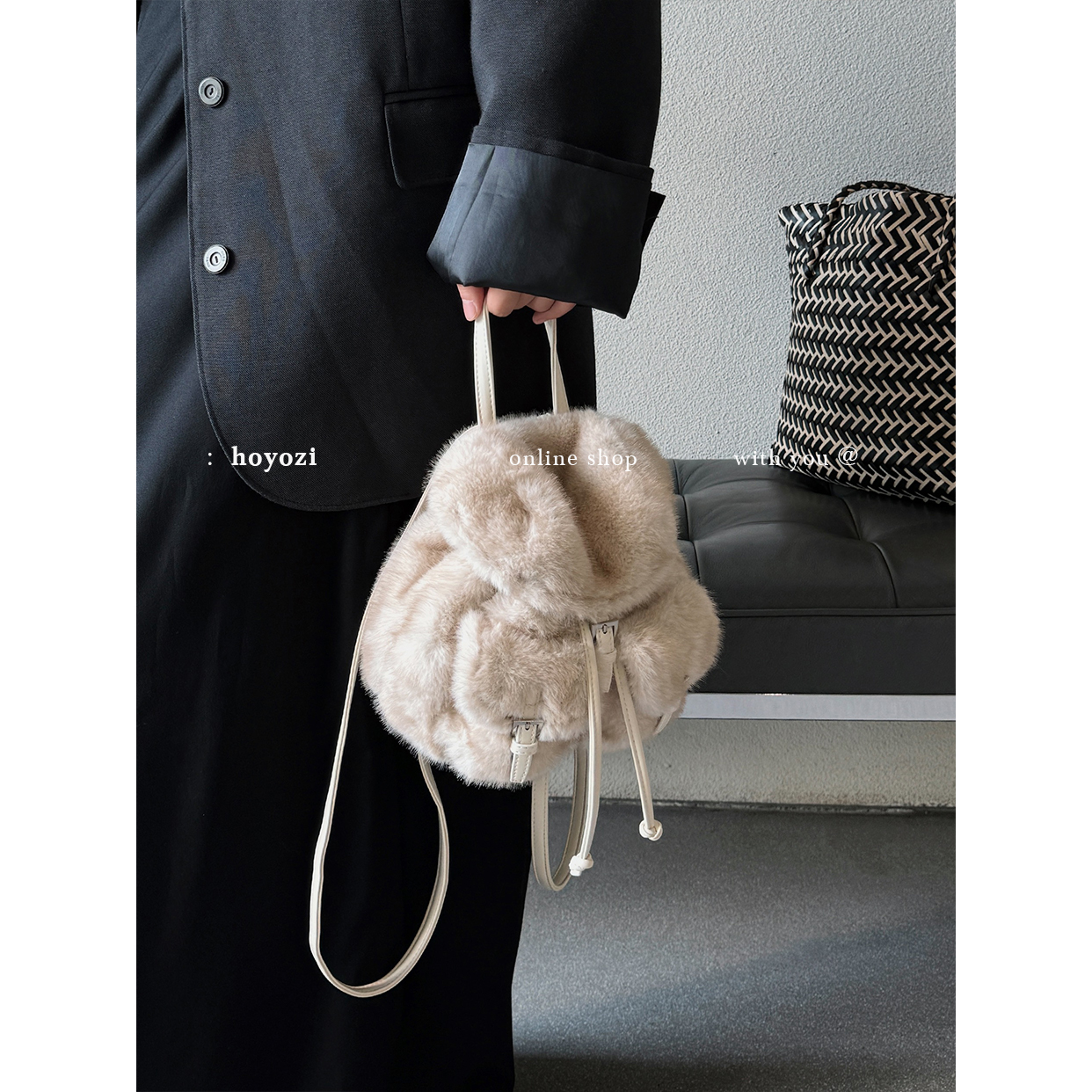 【小优家包包】HOYOZI毛毛双肩包女2025新款毛绒迷你背包小包包