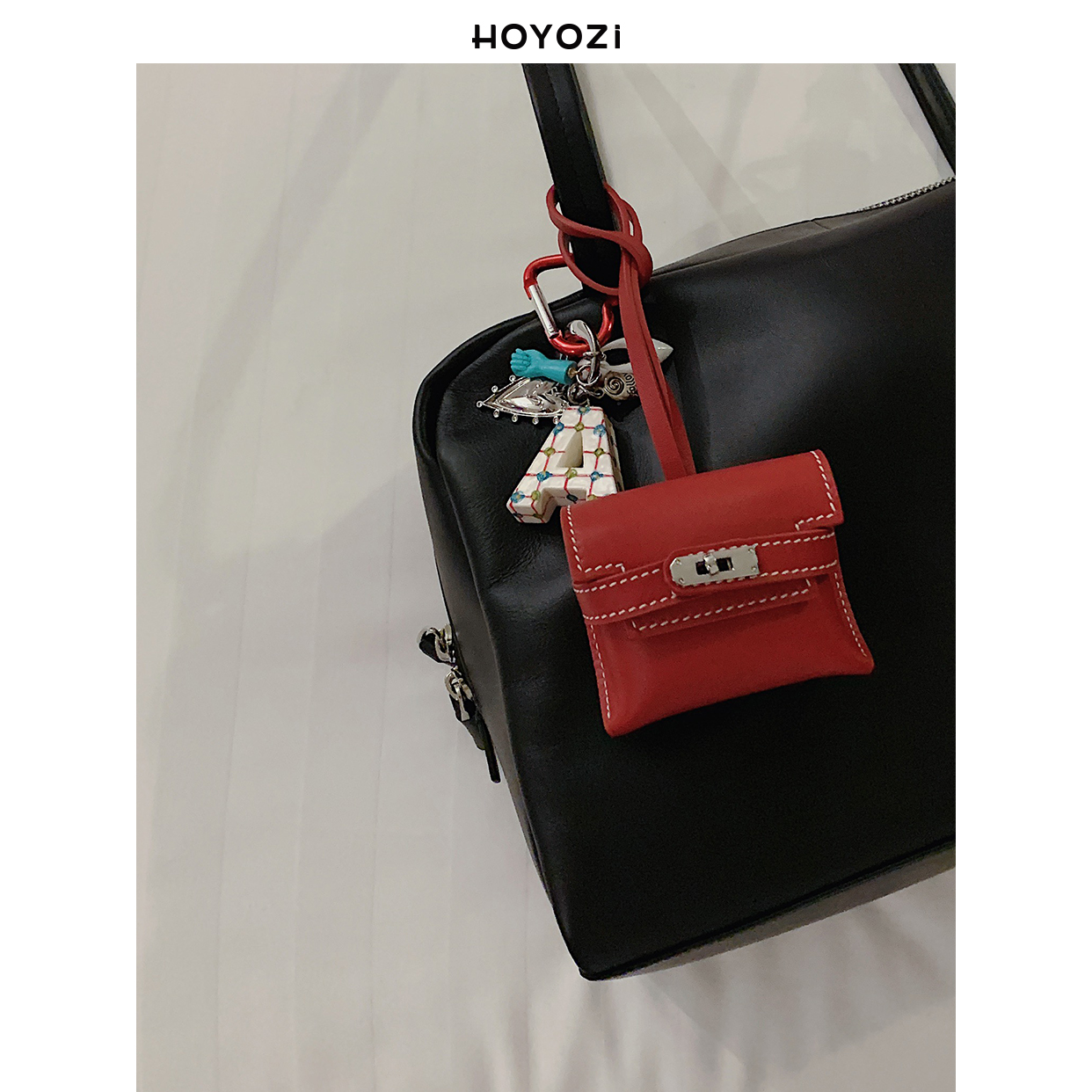 【小优家包包】HOYOZI高级感真皮耳机挂件小包包女2025新款装饰