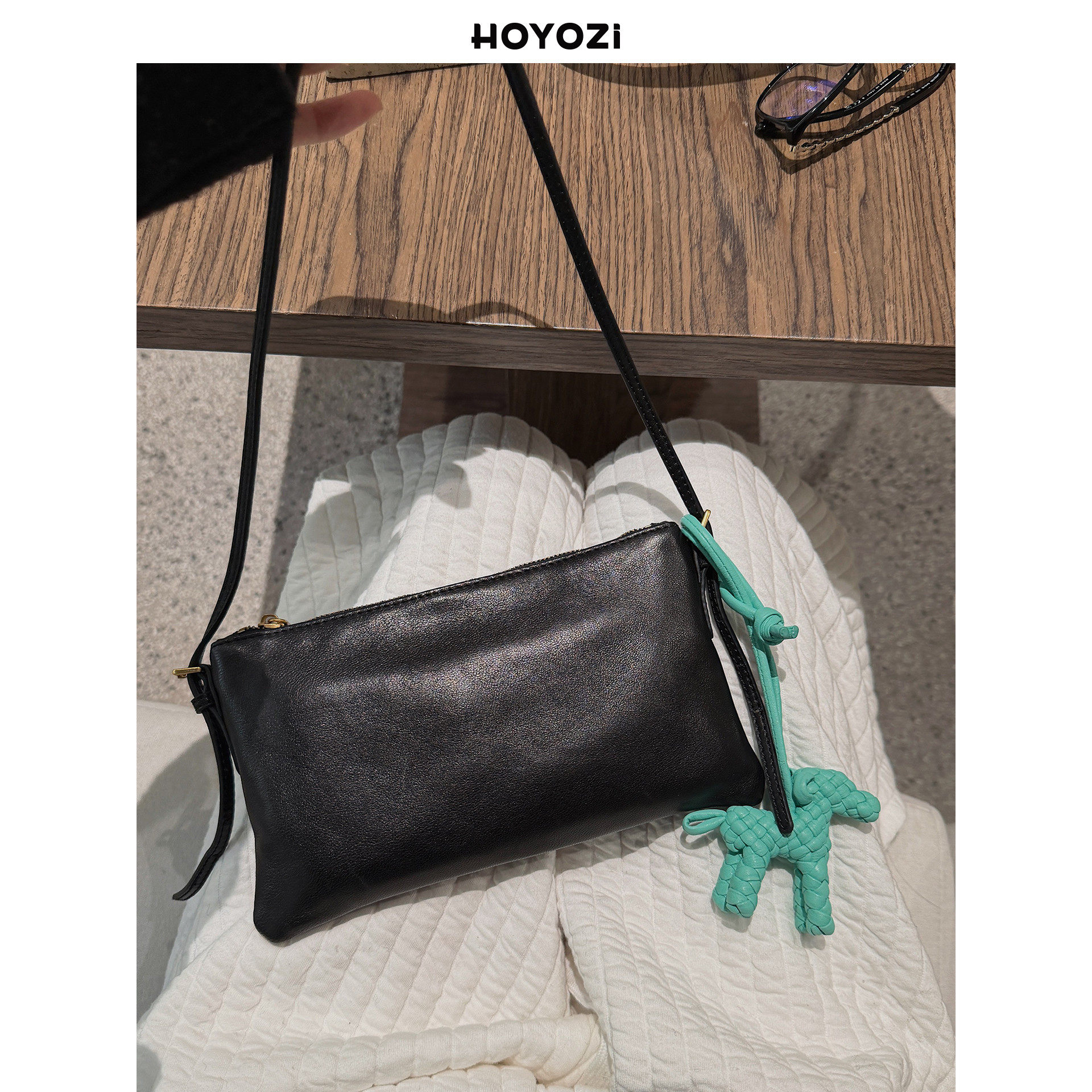 【小优家包包】HOYOZI真皮手机小挎包包女式2026新款单肩腋下包