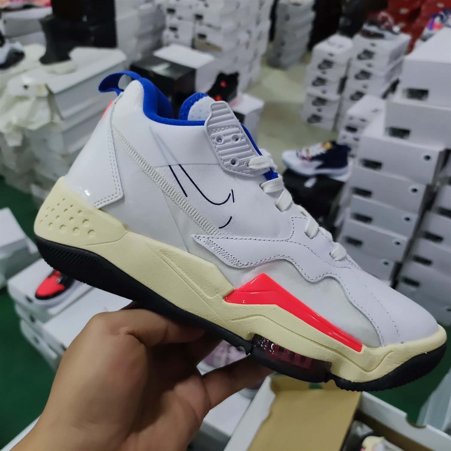 Nike女鞋篮球鞋Jordan Zoom '92 AJ运动鞋CK9184-101-105 CK9183