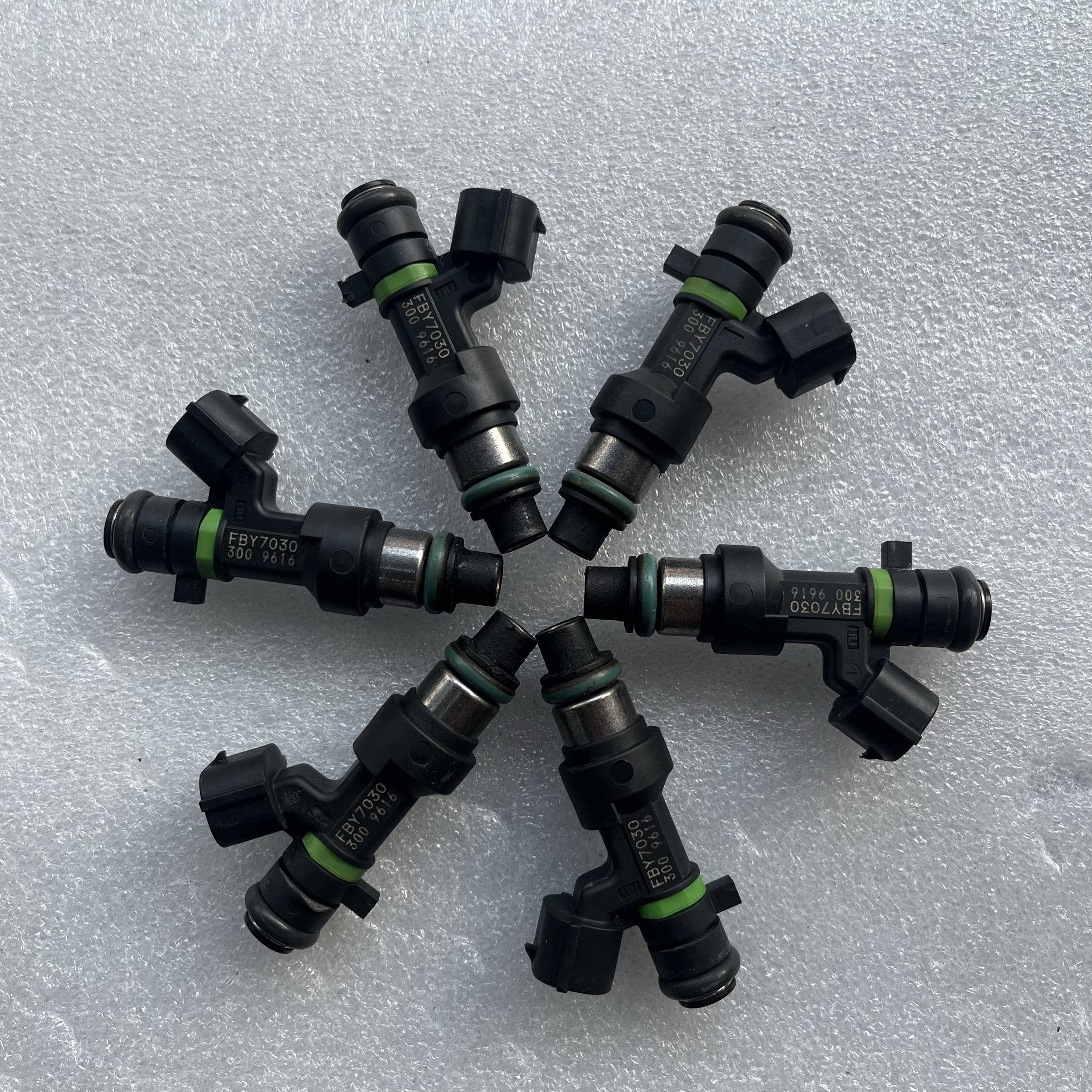 天籁公爵2.5 VQ25 喷油嘴 原装拆车件